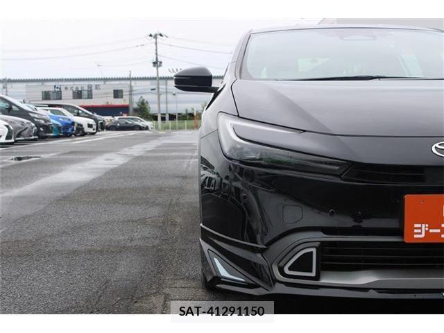 Toyota PRIUS 2023-05 8797146-17
