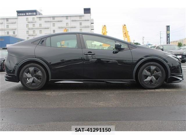 Toyota PRIUS 2023-05 8797146-8