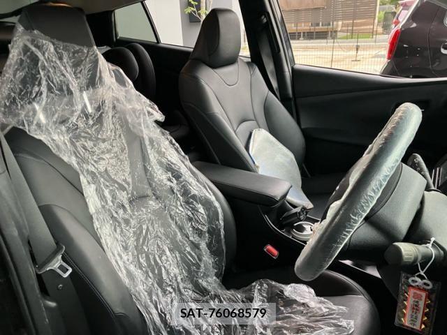 Toyota PRIUS 2017-09 8797157-11