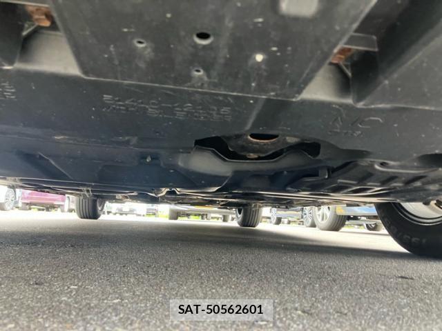 Toyota PRIUS 2014-06 8797184-13