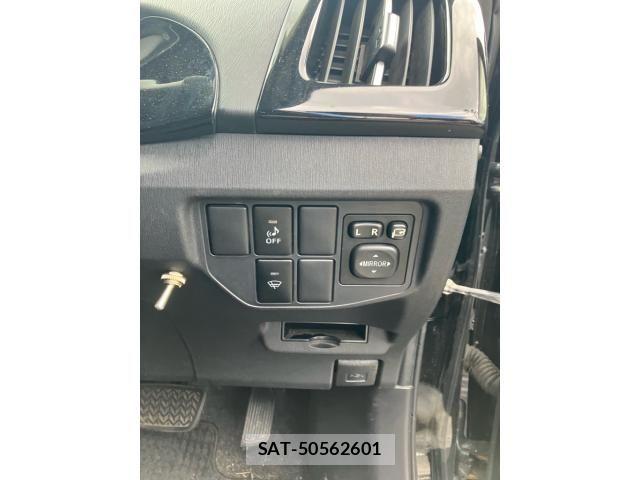 Toyota PRIUS 2014-06 8797184-18