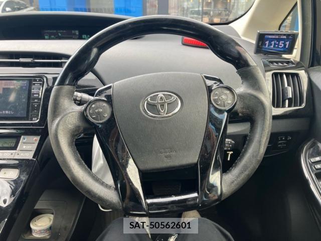 Toyota PRIUS 2014-06 8797184-19