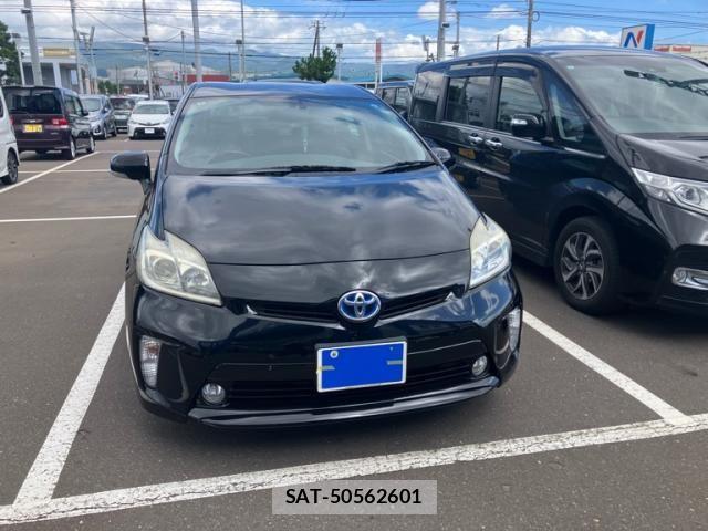 Toyota PRIUS 2014-06 8797184-2