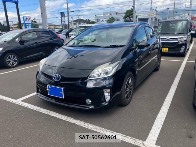 Toyota PRIUS 2014-06 8797184-3