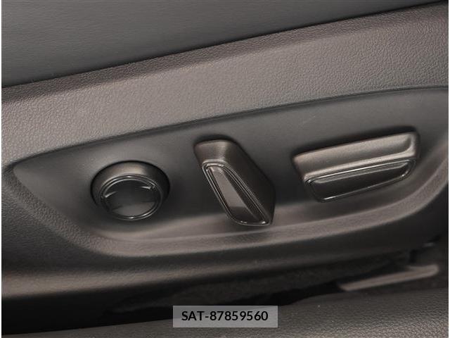 Toyota PRIUS 2023-10 8797143-11