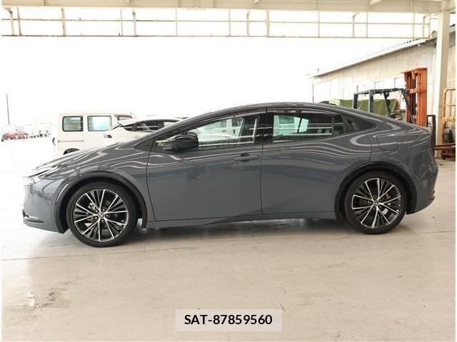 Toyota PRIUS 2023-10 8797143-23
