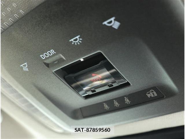 Toyota PRIUS 2023-10 8797143-7