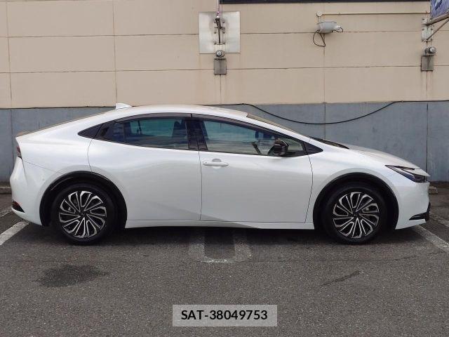 Toyota PRIUS 2025-02 8797137-16