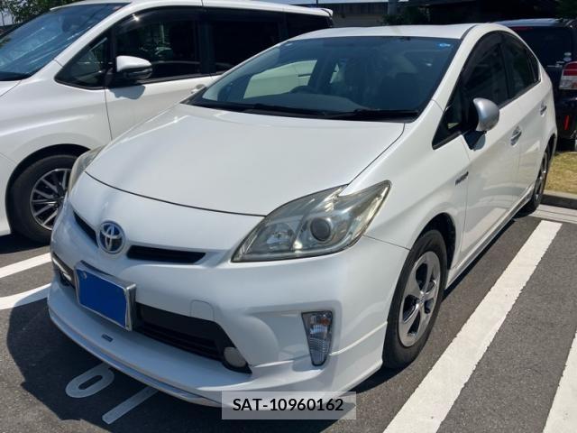 Toyota PRIUS 2014-03 8797176-1