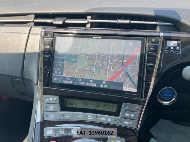 Toyota PRIUS 2014-03 8797176-20