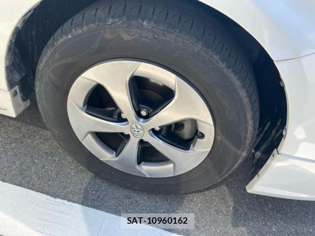 Toyota PRIUS 2014-03 8797176-5