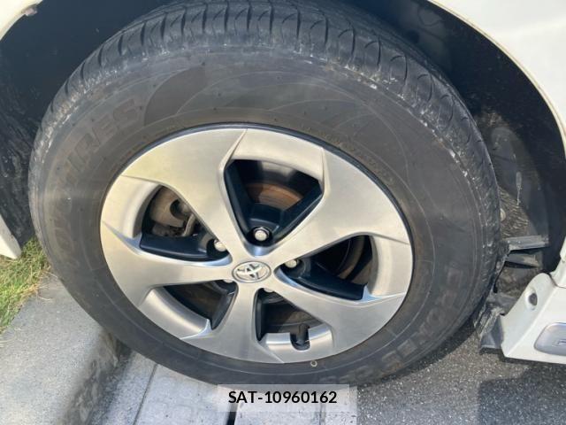 Toyota PRIUS 2014-03 8797176-6