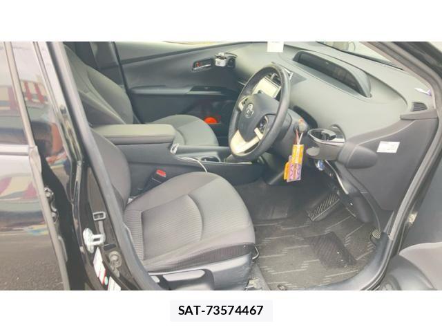 Toyota PRIUS 2015-12 8797172-12