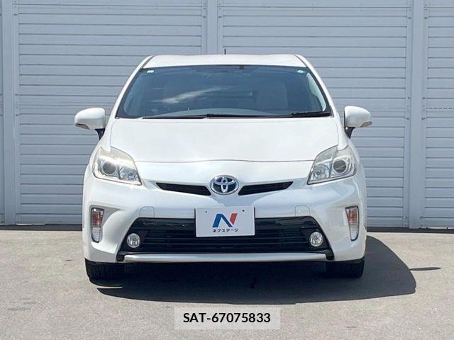 Toyota PRIUS 2013-12 8797174-13