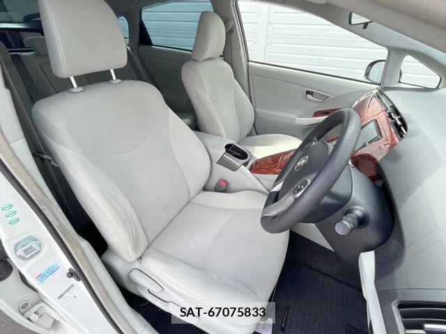 Toyota PRIUS 2013-12 8797174-7