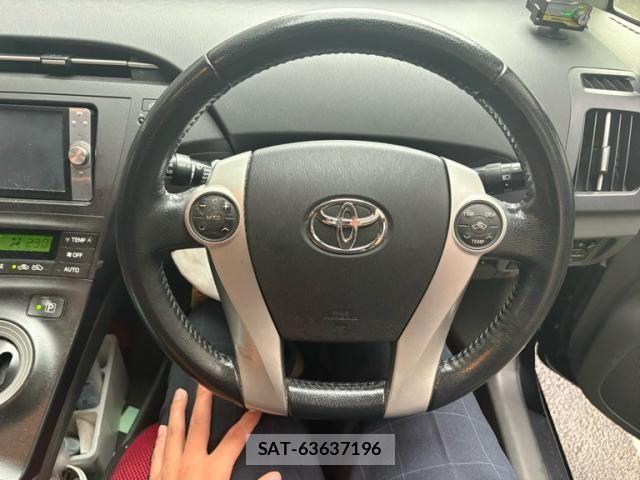 Toyota PRIUS 2011-09 8797189-15