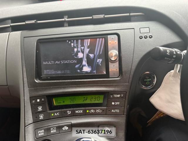 Toyota PRIUS 2011-09 8797189-16