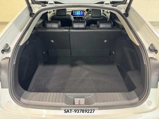Toyota PRIUS 2023-09 8797138-9