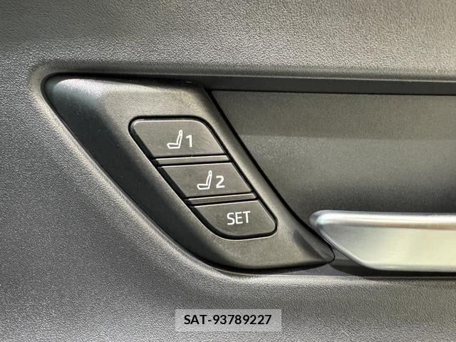 Toyota PRIUS 2023-09 8797138-26