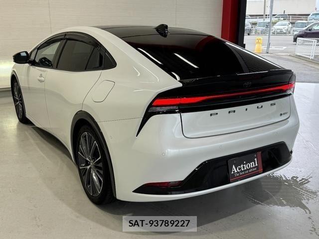 Toyota PRIUS 2023-09 8797138-3
