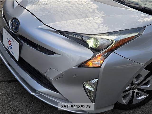 Toyota PRIUS 2016-05 8797166-19