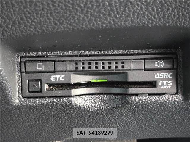 Toyota PRIUS 2016-05 8797166-4