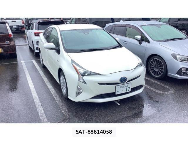 Toyota PRIUS 2018-06 8797169-0
