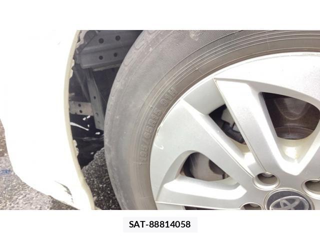 Toyota PRIUS 2018-06 8797169-11