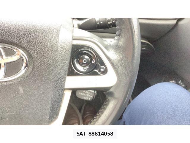 Toyota PRIUS 2018-06 8797169-4