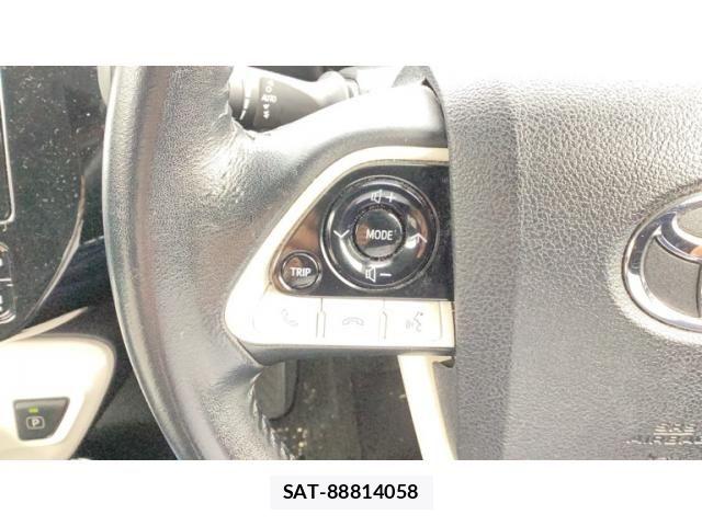 Toyota PRIUS 2018-06 8797169-5