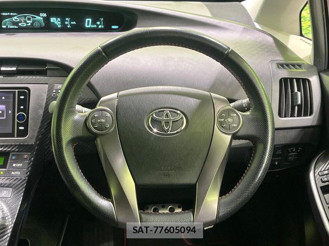 Toyota PRIUS 2013-09 8797168-10