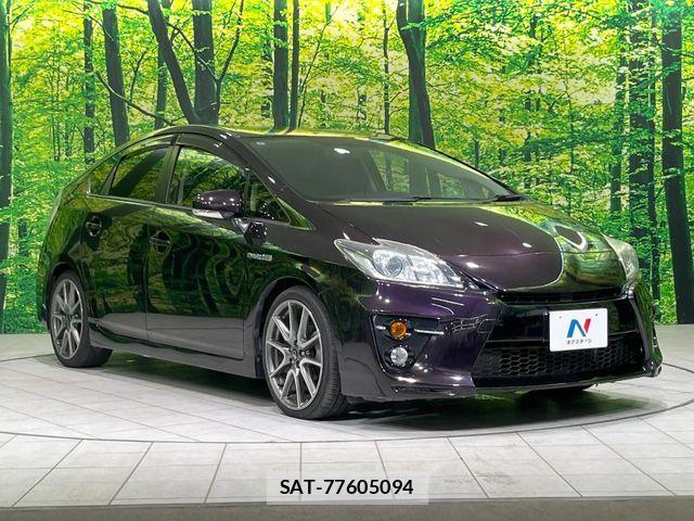 Toyota PRIUS 2013-09 8797168-15