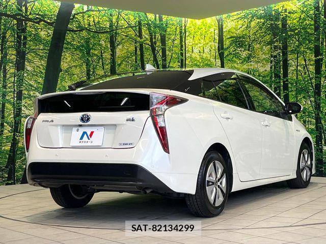 Toyota PRIUS 2016-04 8797154-16