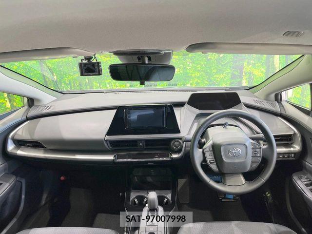 Toyota PRIUS 2026-01 8831109-1