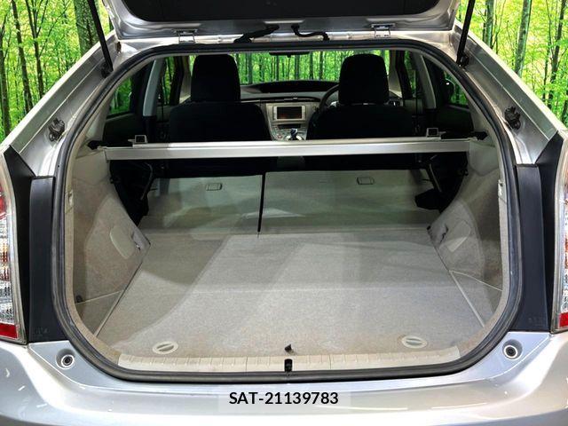 Toyota PRIUS 2014-07 8831159-9