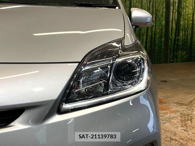Toyota PRIUS 2014-07 8831159-11