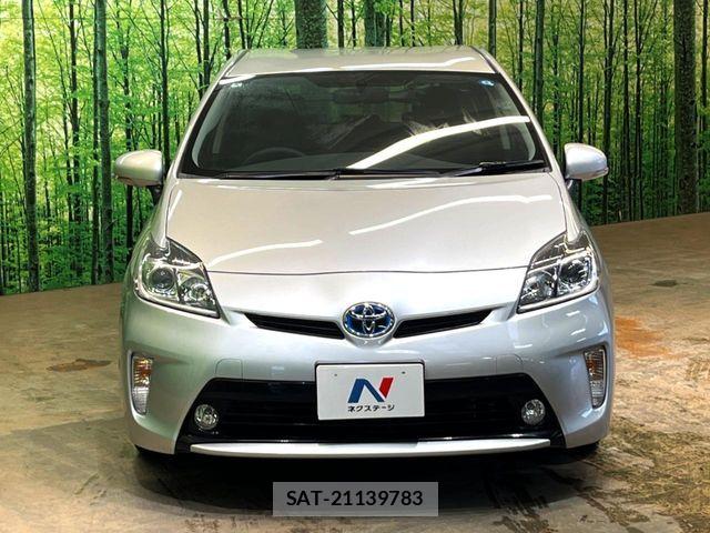 Toyota PRIUS 2014-07 8831159-13