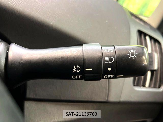 Toyota PRIUS 2014-07 8831159-6