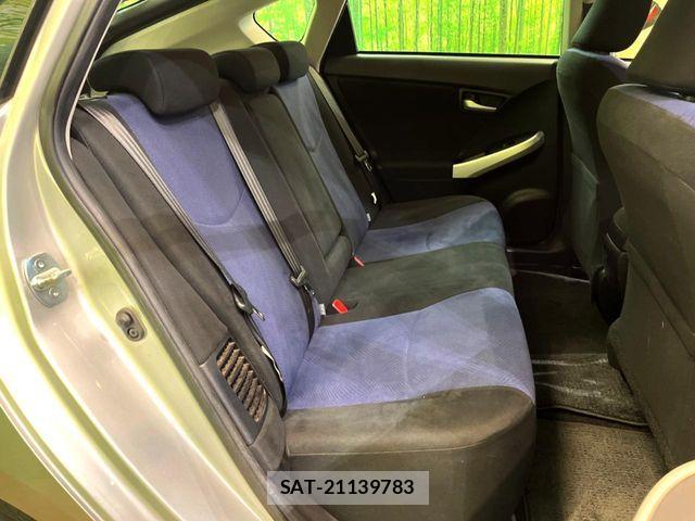Toyota PRIUS 2014-07 8831159-8