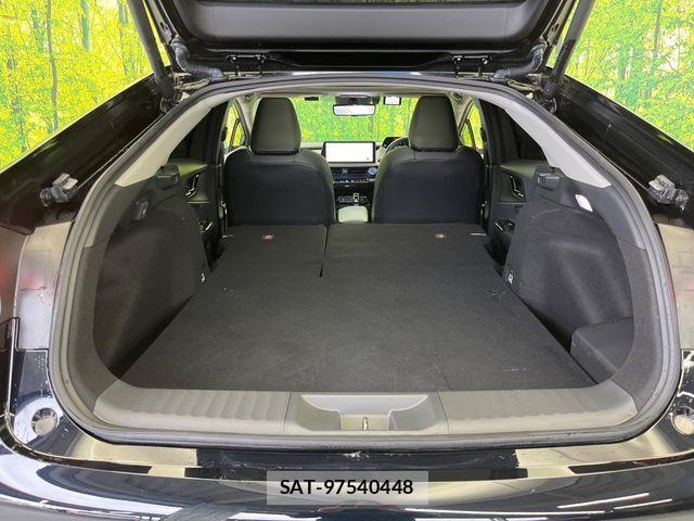 Toyota PRIUS 2023-09 8831089-10