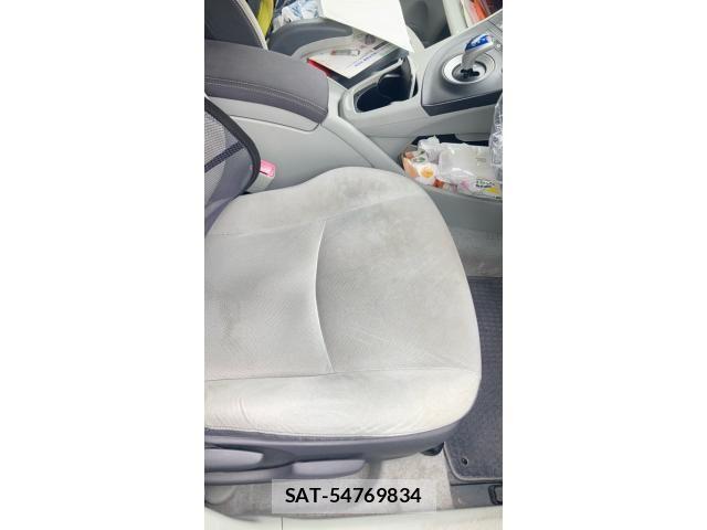 Toyota PRIUS 2011-10 8831190-12