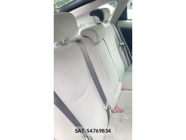 Toyota PRIUS 2011-10 8831190-13