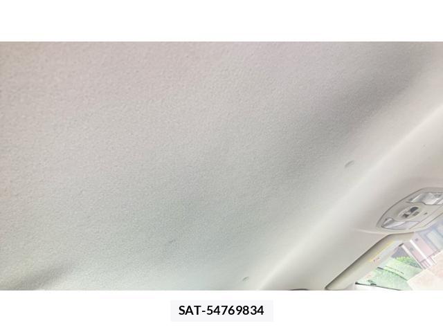 Toyota PRIUS 2011-10 8831190-15