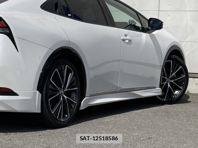 Toyota PRIUS 2024-01 8831088-13