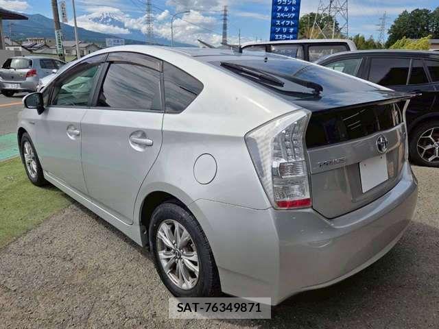 Toyota PRIUS 2009-10 8831166-10