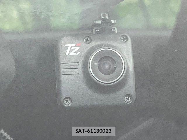 Toyota PRIUS 2023-08 8831111-8
