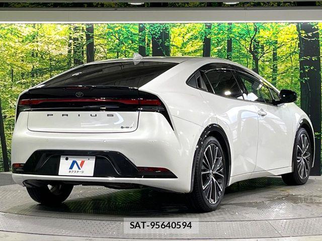 Toyota PRIUS 2024-02 8831094-16