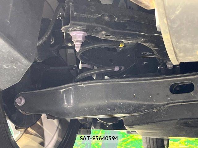 Toyota PRIUS 2024-02 8831094-19