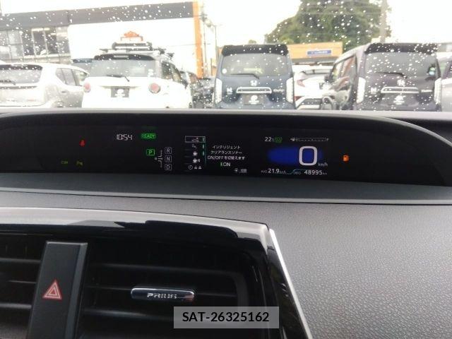 Toyota PRIUS 2018-05 8831115-21
