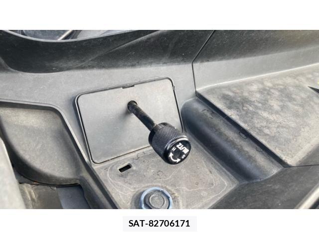 Toyota PRIUS 2017-08 8831124-9